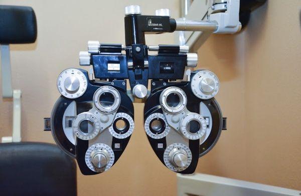 Phoroptor eye exam at Peepers Eyecare The Villages, FL