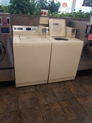 Miracle Mile Laundromat & Dryclean