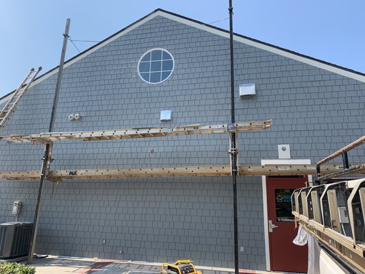 Commercial building siding project