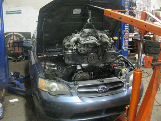 Subaru Legacy engine removal