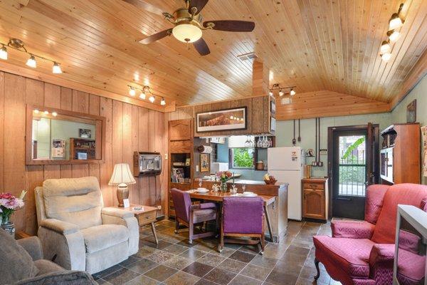 Living room & Kitchen