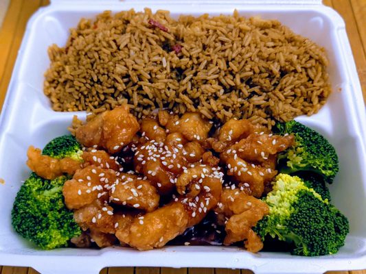 C30. Sesame Chicken Dinner Plate