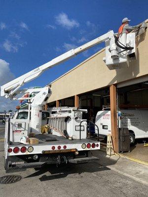 Bucket truck service