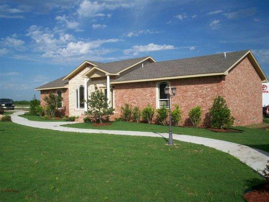 3 bedroom/3 bathroom with two king beds and double bunks in 3rd bedroom.  Jack and Jill bath.  Whirlpool tub in Master.  Washer/dryer.