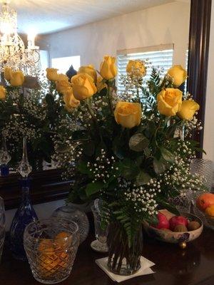 Here are the beautiful yellow roses I ordered from Merritt Island Florist for Mom's birthday. Absolutely gorgeous and made my mom very happy