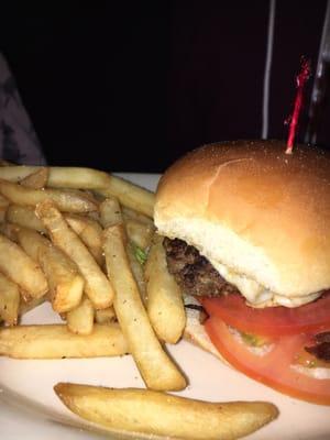 Cheeseburger w/ fries...basic but good