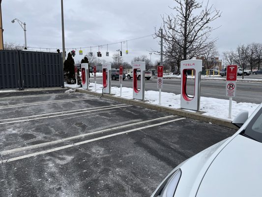 Tesla Supercharger Colonie