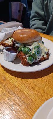 Jalapeño Popper Chicken Sandwhich