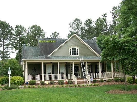 See more roof cleaning pictures at www.roofrefresh.com