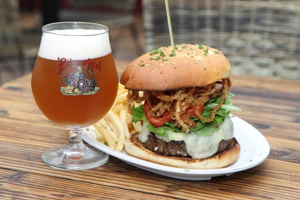 Burger and a Beer at Mad Hatters Brew Pub in Tempe, AZ. The best brew pub in Tempe for ASU football games.