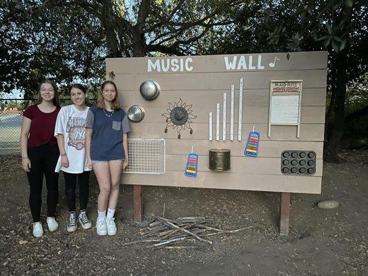 The musical wall in the Moreland Woods