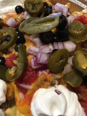 Deluxe loaded beef nachos