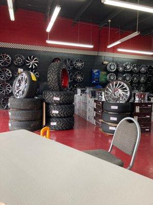 RNR Tire Express & Custom Wheels