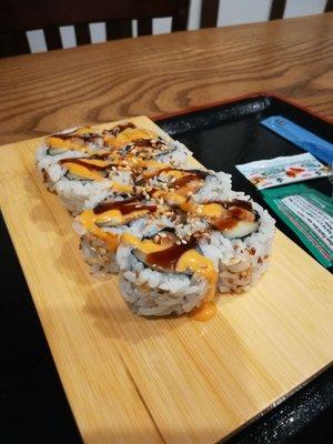 8 Piece Spicy Salmon Roll