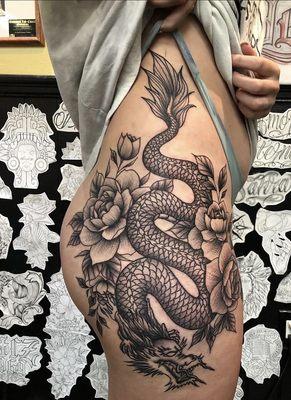 My thigh dragon piece by Gusto