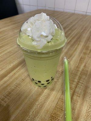 pistachio boba drink. good!