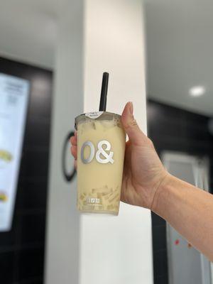 Osmanthus Oolong Milk Tea with Lychee Jelly