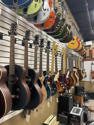 Nice guitars and owners were very responsive