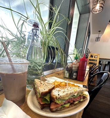 TBLT & iced latte