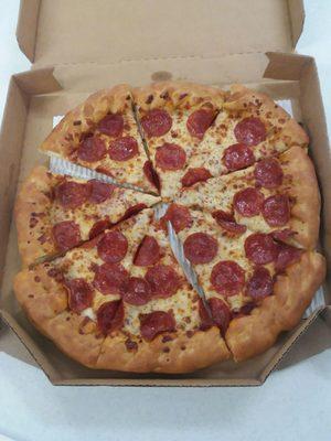 Large pepperoni pizza