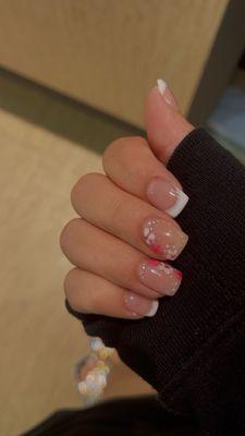 Short French with flowers mani