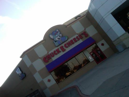 Chuck E Cheese