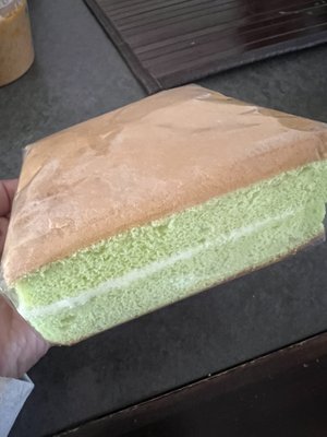 Pandan Spongecake - so damn good!!