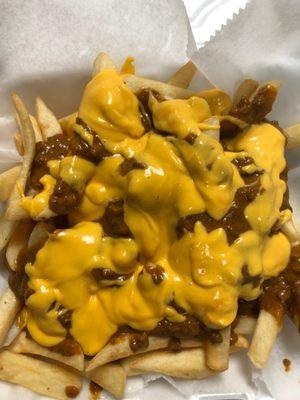 chilli cheese fries