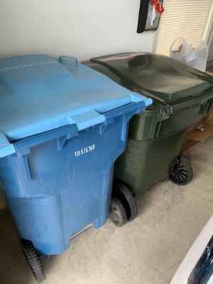 Republic replaced my green LECK recycling can and not my regular trash can leaving me with mixed matched cans.