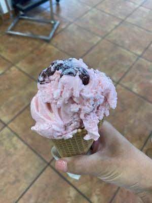 Single scoop brdx cherry