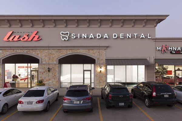 Entrance to SInada Dental Houston