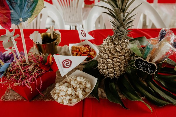 Island Parties - Moana Birthday Party - Table Centerpieces