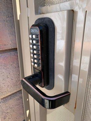 electronic door lock for get