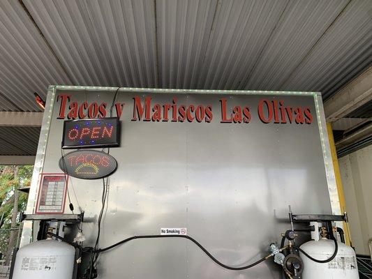 Tacos y Mariscos Las Olivas