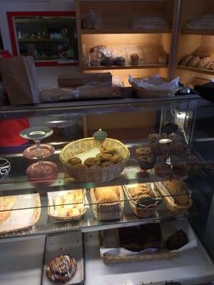 Great variety of breads, baked goods (muffins, zucchini breads) soup and quiches.