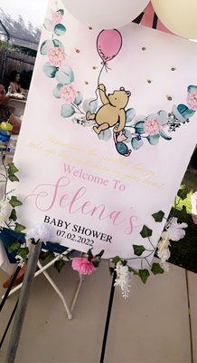 My welcome sign customized by dulcería Gracian for my baby shower