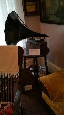 I wonder what that Victrola sounded like?