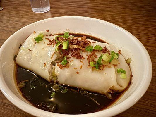 Khao Pyane Sane (pork & cabbage dumpling)