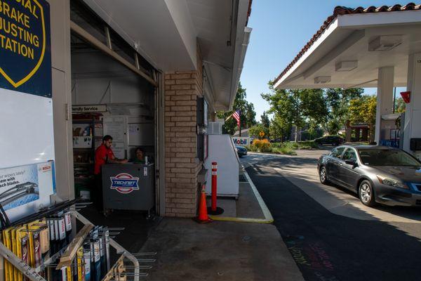 Niguel Auto Service
Shop bay