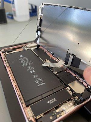 iPhone 7 Plus being repaired.