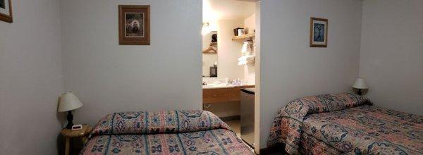 Room #2 - 2 beds, mini fridge, microwave, coffee maker & clean bathroom