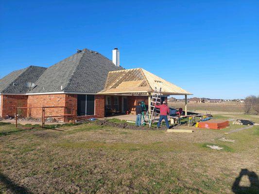 Residential New Roof Construction