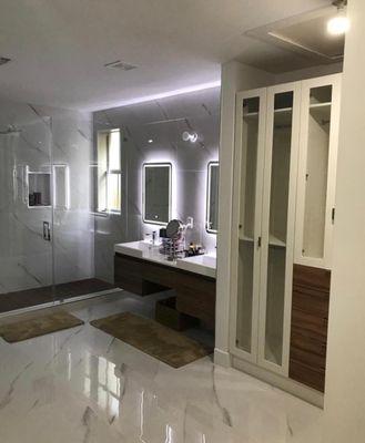 Custom Bathroom Cabinets and Custom Closets in Miami | K&C Custom Designs Miami