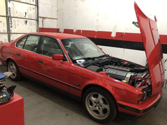 1994 525i in for service