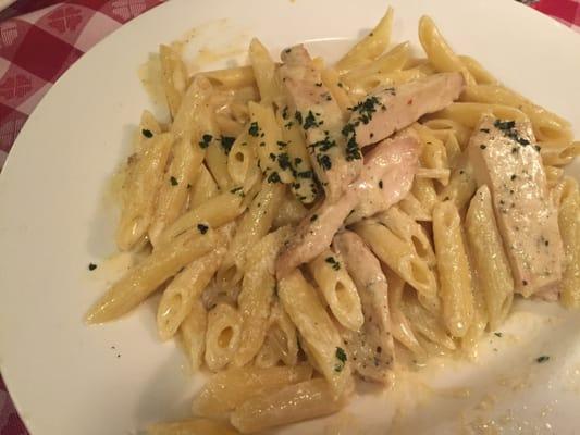 Chicken penne alfredo