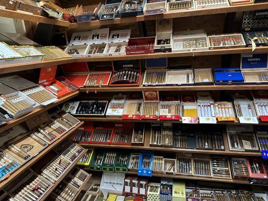 Tobacco Hut: Vape Shop/Fine Cigars