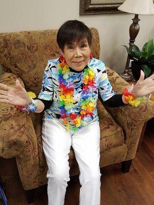 It's Hawaiian luau day with Yumi!