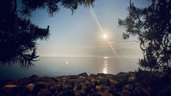 Full moon on the shore