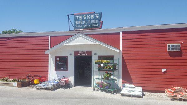 Teske Pet & Garden Center