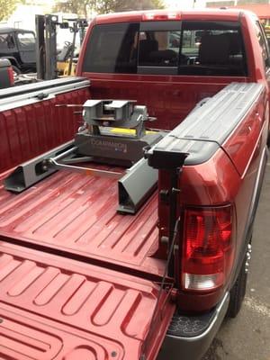 B&W turnover ball hitch and 5th slider hitch installed on a 2014 Dodge